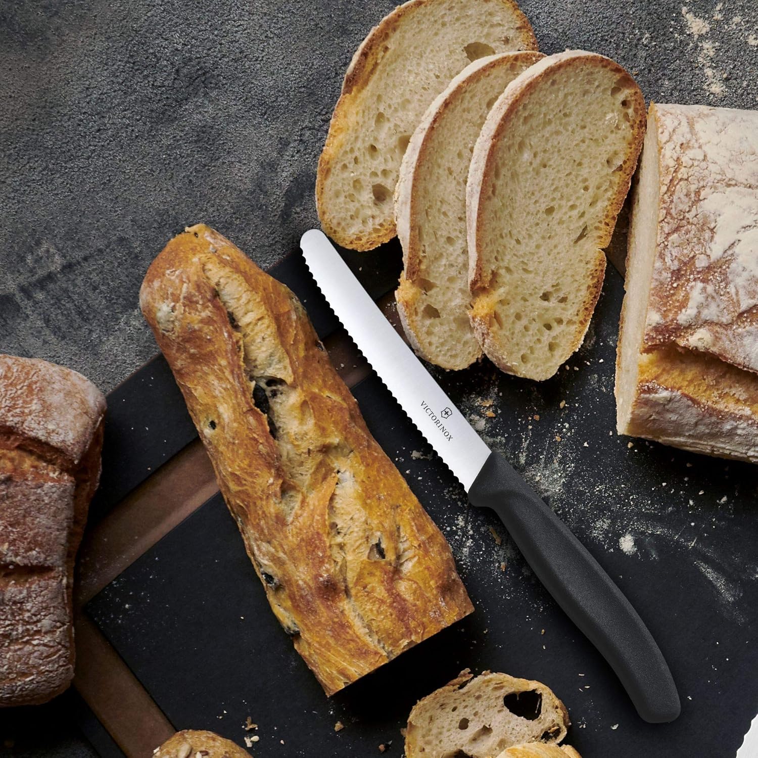 Couteau à tomates SwissClassic Victorinox lame crantée 11 cm